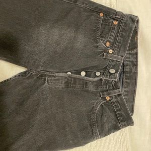 Vintage Black Levi’s 501 size 28 modern 25/26
